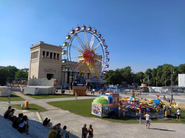 Sommer in der Stadt - Königsplatz Überblick