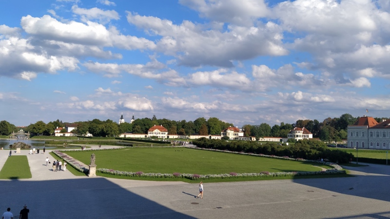 Schloss Nymphenburg - unverbauter Fächerblick auf das südliche Schlossrondell